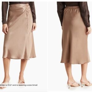 STATUS by CHENAULT Tan pull on satin pleated skirt size L.